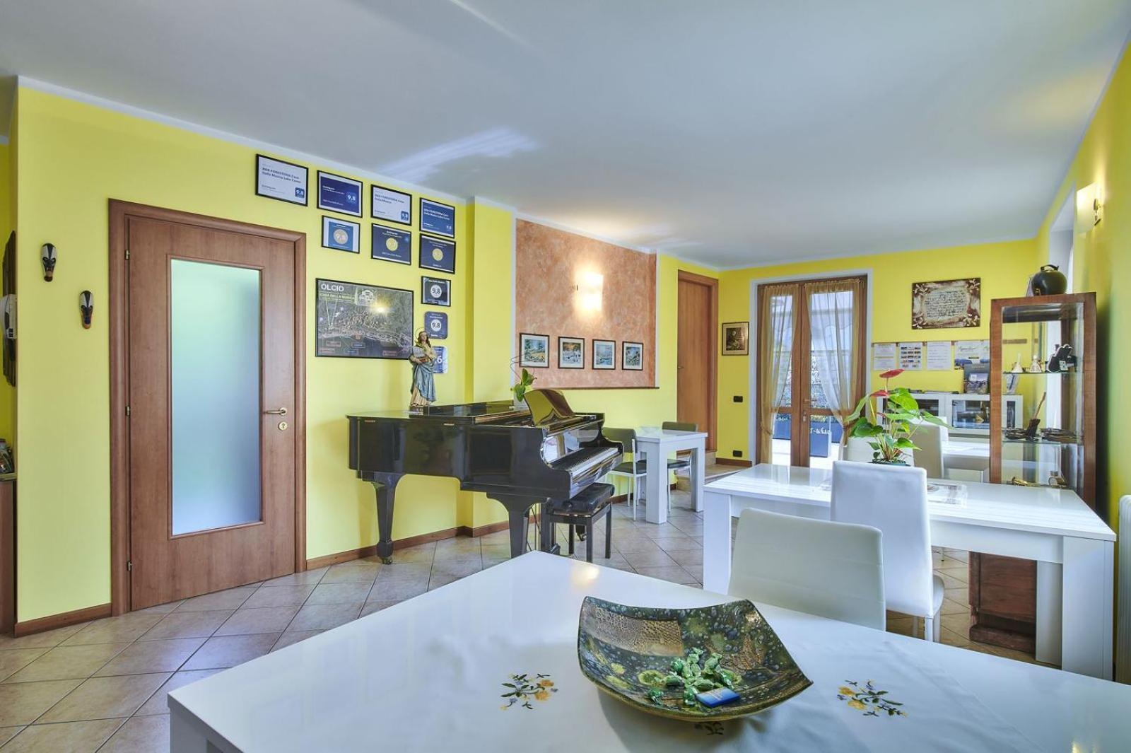 B&B-Foresteria Casa Della Musica Lake Como 만델로델라리오 외부 사진